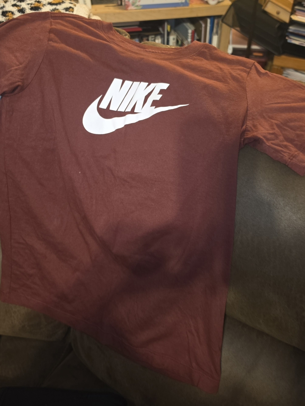 Nike Kids Short-Sleeve Tee in Burgundy with White Logo 10/12